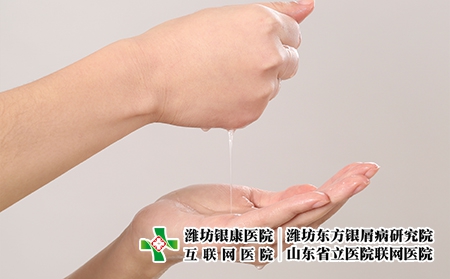 攝圖網_500551814_面膜里擠出水（企業(yè)商用）