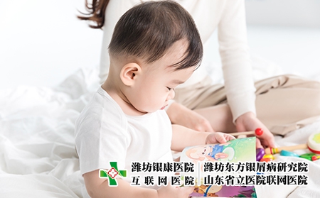 攝圖網(wǎng)_501154824_嬰兒翻閱書籍（企業(yè)商用）遺傳
